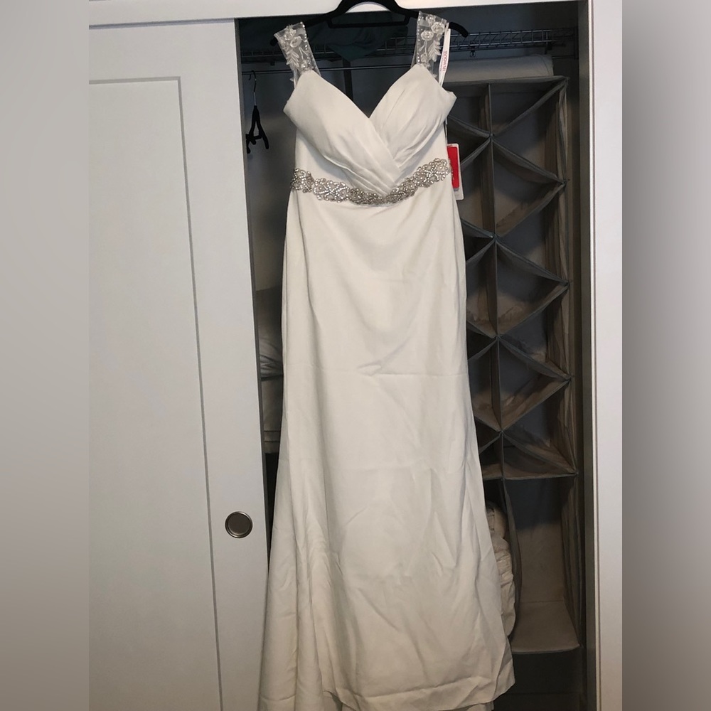 JJ’s House wedding dress